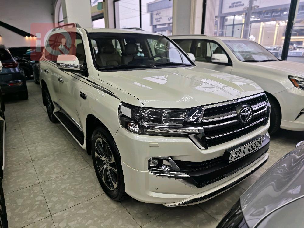 تويوتا لاندكروزر